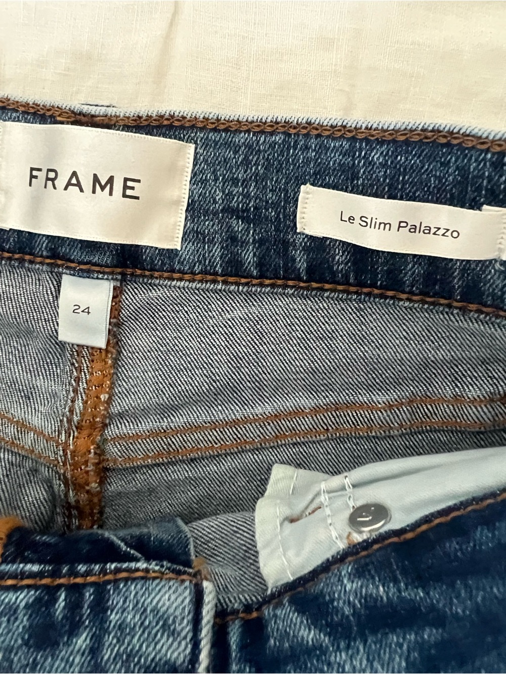 Frame Denim High-Rise Wide Leg Jeans in Dark Blue Wash -24” waist - 30” inseam - Picture 4 of 7